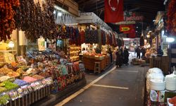 ‘HER YIL BİR ÖNCEKİ YILI ARATIYOR’