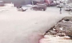 Kontrolden çıkan motosiklet yayaya çarptı!