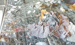 Kırsal mahalledeki ev yangınında eşyalar küle döndü