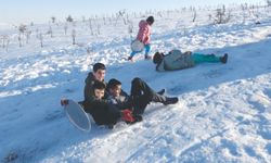 Engebeli boş arazi kayak pistine dönüştü