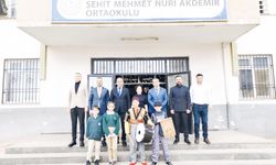 ‘İhtiyaç sahipleri için yardım kolisi hazırlıyoruz’