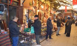 ‘ÇALIŞANLAR YÜKSEK VERGİ ALTINDA EZİLİYOR’