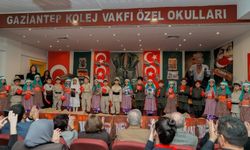 Minik oyuncuların 'Analar ve Vatan' gösterisi gururlandırdı