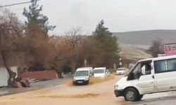 Yollar göle dünüştü!