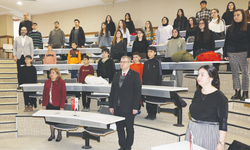 ‘Atalarımız, fedakârlık ve cesaretle sarsılmaz bir duruş sergiledi.