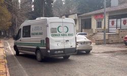 Makineye sıkışan işçi hayatını kaybetti