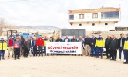 85 traktör sürücüsüne reflektör dağıtıldı