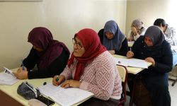 ‘Okuma-yazma bilmeyen kimse kalmasın’