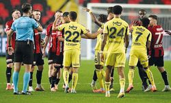 GAZİANTEP FK-FENERBAHÇE MAÇINDA IŞIKLANDIRMA SKANDALI!
