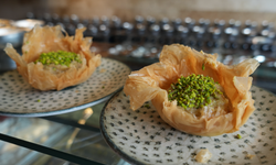 Geri dönüşüm tatlısı: ‘Baklavalı helva’