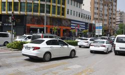 HER 3 KİŞİYE BİR ARAÇ DÜŞÜYOR