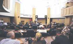Meclis tutanak özetleri oylandı