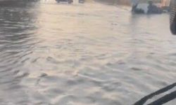 Sağanak yağmur sıcak havaların kurtarıcısı oldu