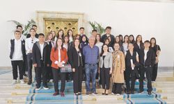 ‘Kamusal eğitimi yeniden inşa edeceğiz’