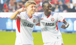 ÜÇ BÜYÜKLER KAZANDI, GAZiANTEP FK KAYBETTi