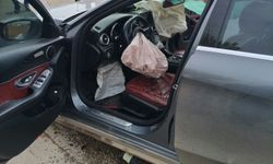 Kontrolden çıkan otomobil karşı şeride geçti