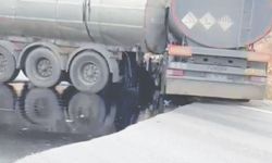 Tonlarca yakıt yola döküldü