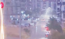 Şimşek fırtınası geceyi gündüze çevirdi!