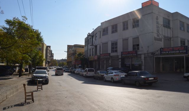 ESNAF ÇÖZÜM BEKLİYOR