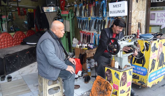 VATANDAŞ AYAKKABI TAMİRCİLERİNİ MESKEN ETTİ