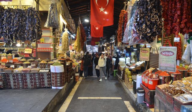 ‘HER YIL BİR ÖNCEKİ YILI ARATIYOR’