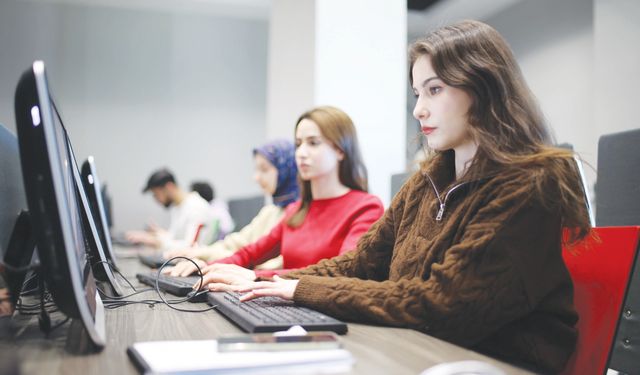 ‘Eğitimde dijital dönüşüm sürecini hızlandıracağız’