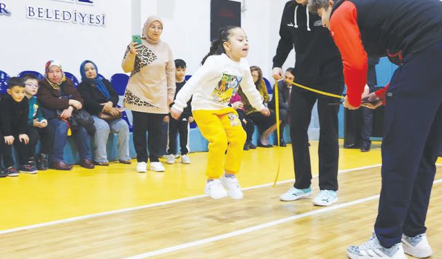 ‘Çocuklar eğitim hayatı boyunca desteklenmeli’