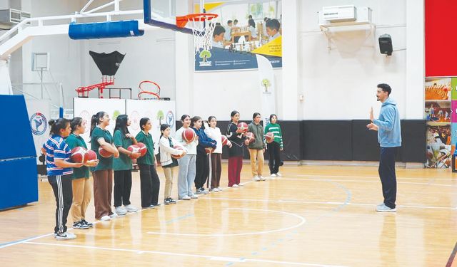 ‘Sporu yaşam biçimi haline getirmeliyiz’