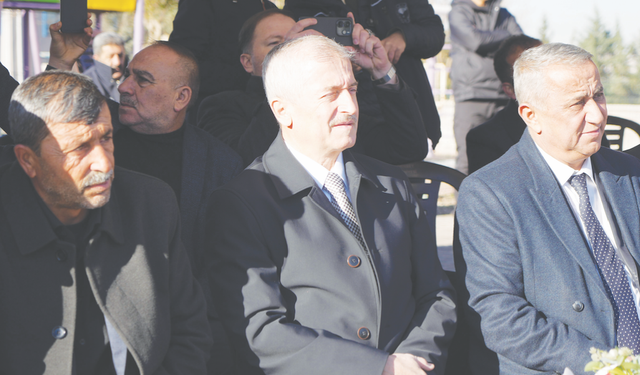 ‘Çiftçi ekonominin bel kemiği’