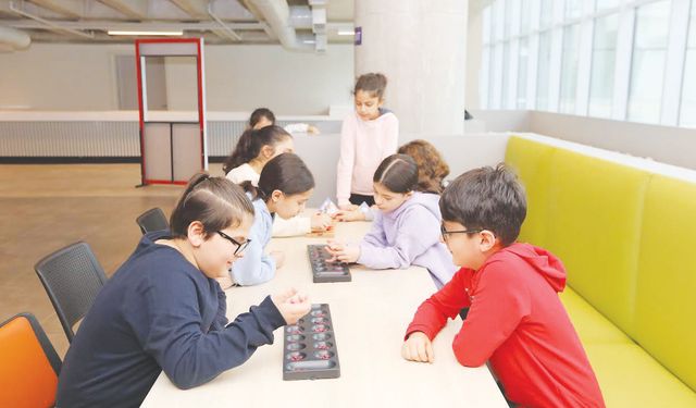 ‘Bilim dünyasını keşfe çıkıyoruz’