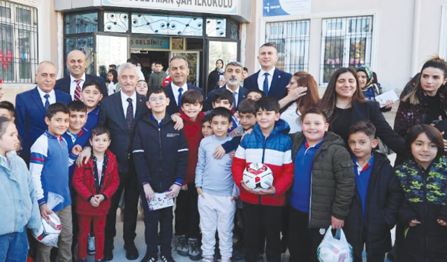 ‘Kitap okumak hayatımızın her alanı çok önemli’