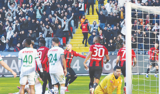 GAZiANTEP FK BERABERLiĞi HAK ETMEDi!