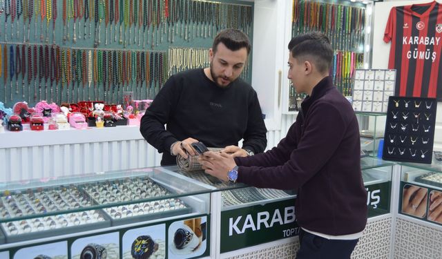 GÜMÜŞE RAĞBET ARTIYOR