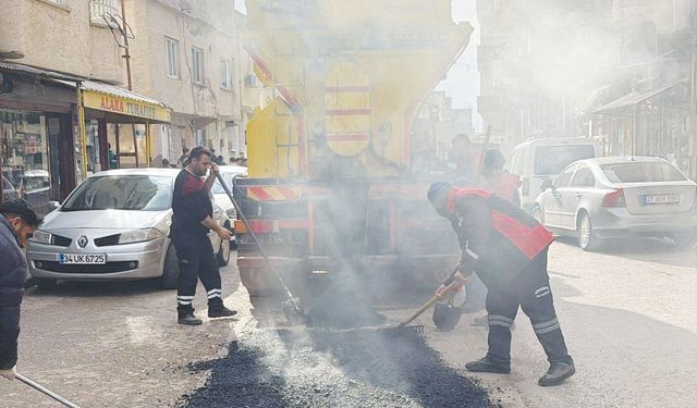 Deforme olan yollar onarılıyor