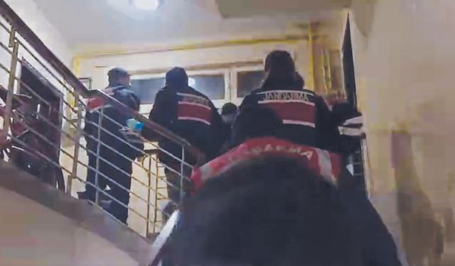 Masaj salonu adı altında zorla fuhuş yaptırdılar!