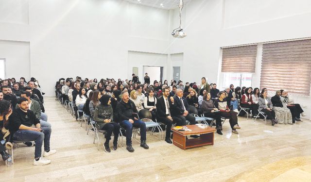 ‘Yapılar, insan hayatına doğrudan dokunan mekanlar olmalı’