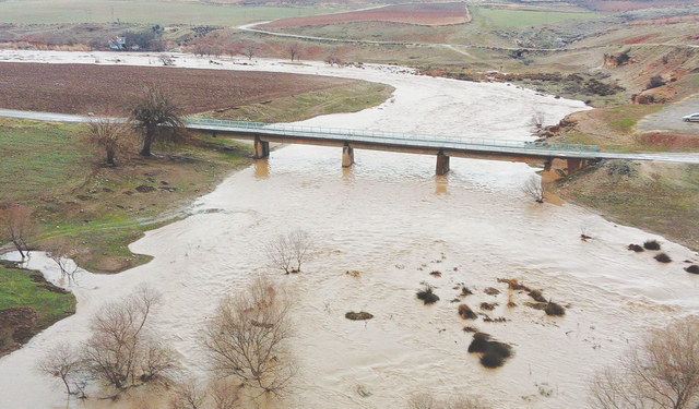 Yağışlar yüzleri güldürdü!