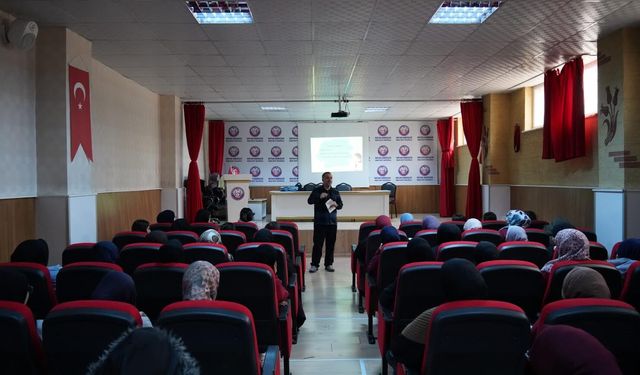 ‘Bağımlılıkla mücadelede farkındalık oluşturmalıyız’