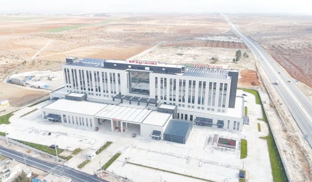 ‘Yıkılan hastanelerin yerine yeni hastaneler yaptık’