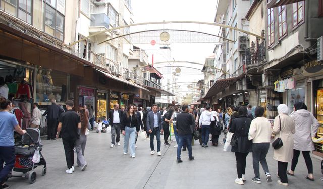 ‘Aynı geliri olmayanlar aynı vergiyi ödememeli’