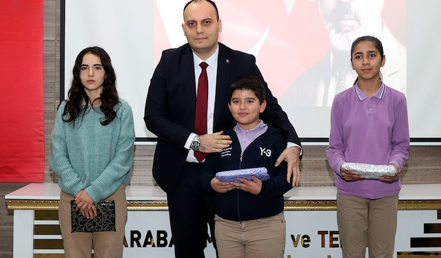 ‘Mehmet Akif Ersoy, tarihe unutulmaz bir eser bıraktı’