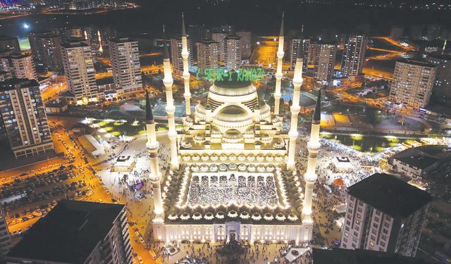 Kutsal emanetler görücüye çıkıyor!