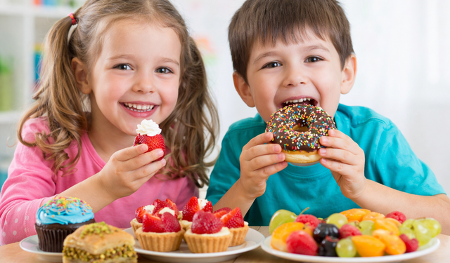 ‘Çocuklar tamamen tatlıdan uzaklaştırılmalı’