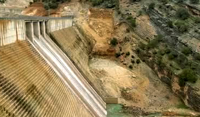 SOKAKLAR SU ALTINDA KALDI!