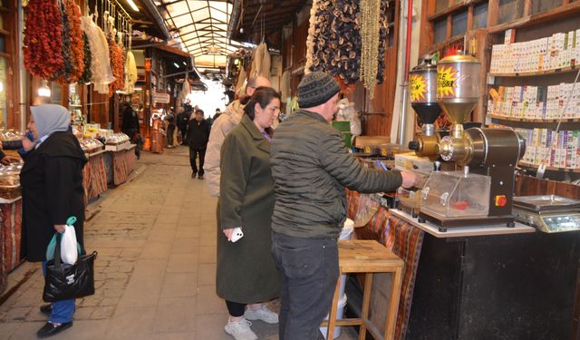 ‘KAMU EMEKÇİLERİ YOKSULLAŞIYOR’