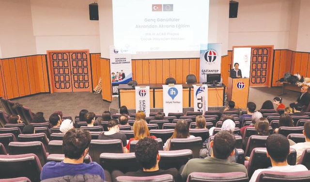 ‘Sorunlara duyarlı bireyler yetiştirmeliyiz’