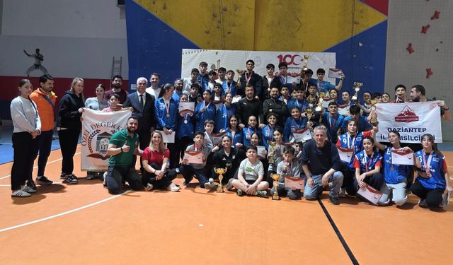 120 GENÇ SPORCU, YERÇEKİMİNE MEYDAN OKUDU