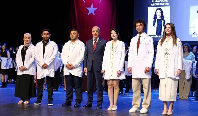 ‘Bu ülkenin geleceği, iyi yetişmiş diş hekimleriyle çok parlak’
