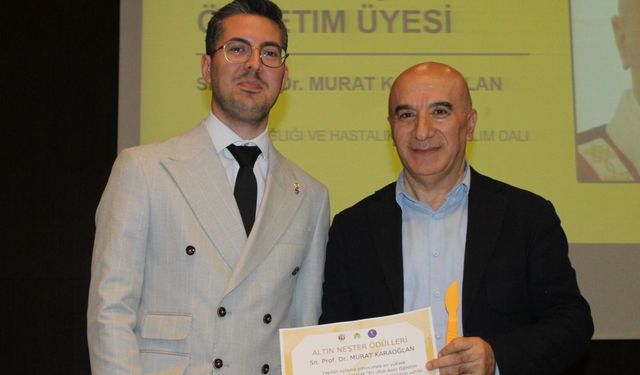 ‘Hekimlik mesleğine layık bireyler olmalıyız’