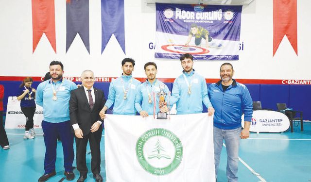 Başarılı sporcular ödüllendiriliyor!